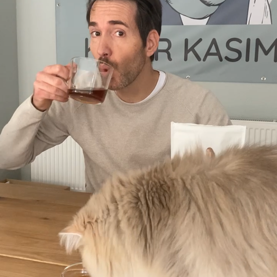 Friedemann und Gerald trinken Tee